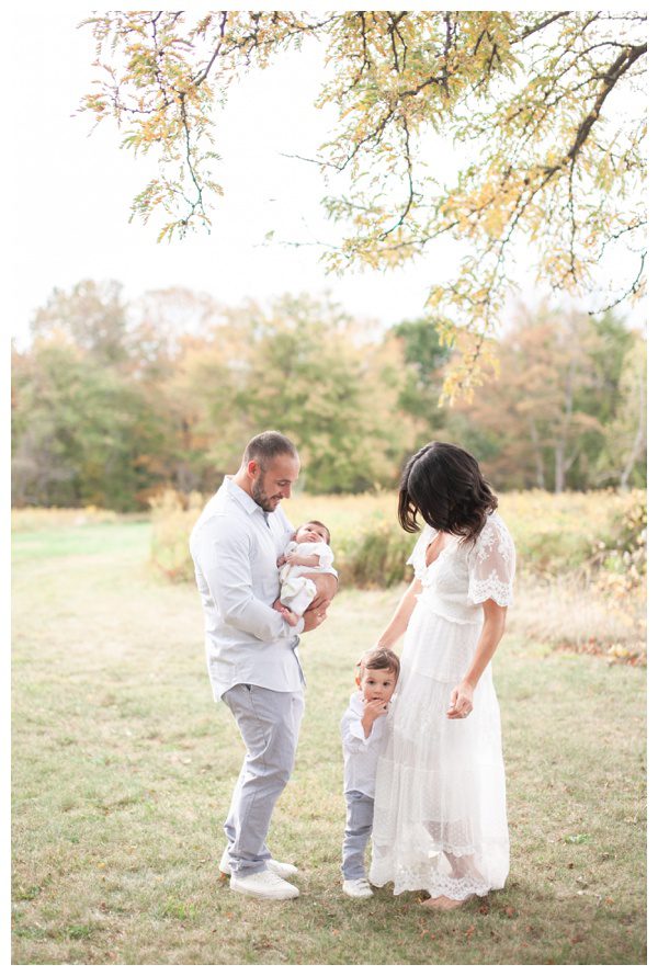 Beautiful fall family portrait photos with a baby