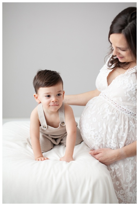 Maternity portrait photographer in Fairfield County, CT